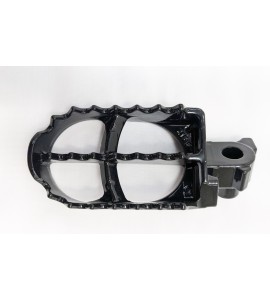 FOOTPEG - LEFT - G400C