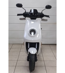 NIU MQi+ SPORT - ELECTRIC SCOOTER - WHITE NIU MQi+ SPORT - ELECTRIC SCOOTER - WHITE